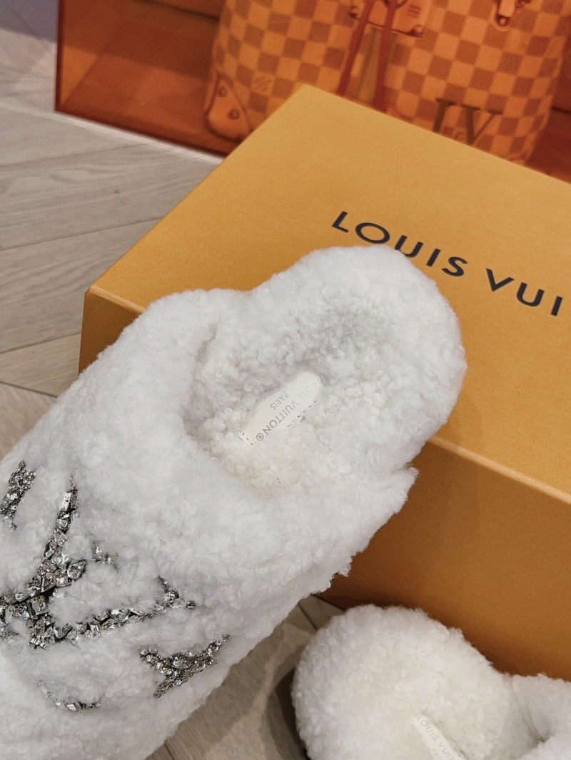 Louis Vuitton Slippers